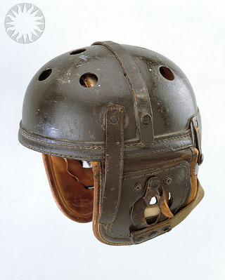 Illustration for article titled 12 Helmets from the Dark Ages of Football